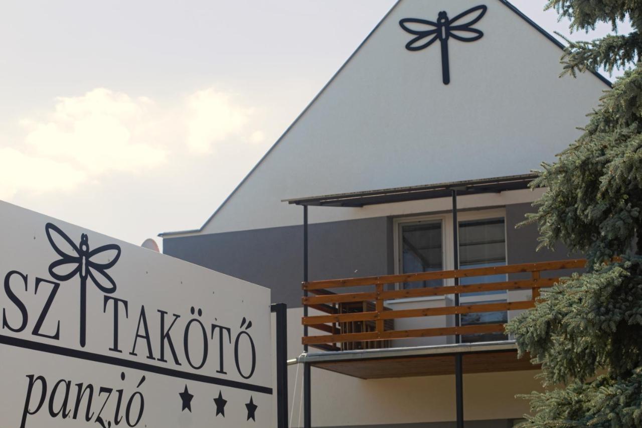 Szitakoeto Panzio Hotel Tiszafüred Buitenkant foto
