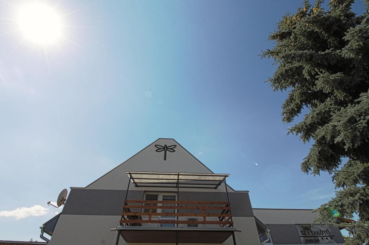 Szitakoeto Panzio Hotel Tiszafüred Buitenkant foto