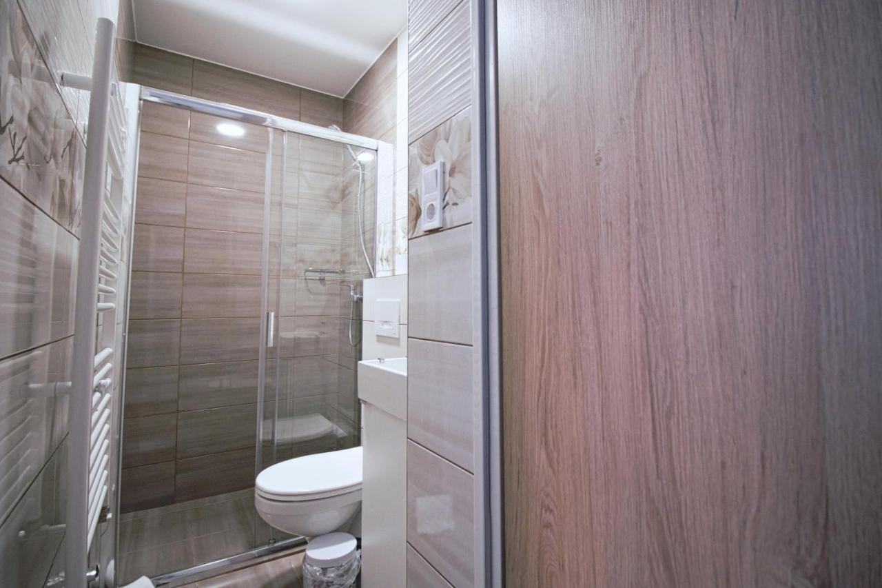 Szitakoeto Panzio Hotel Tiszafüred Buitenkant foto